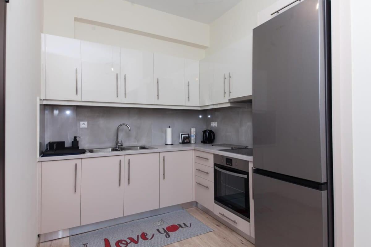 Brand New 2 Bedroom Haven Apt In Galatsi Athens Ngoại thất bức ảnh